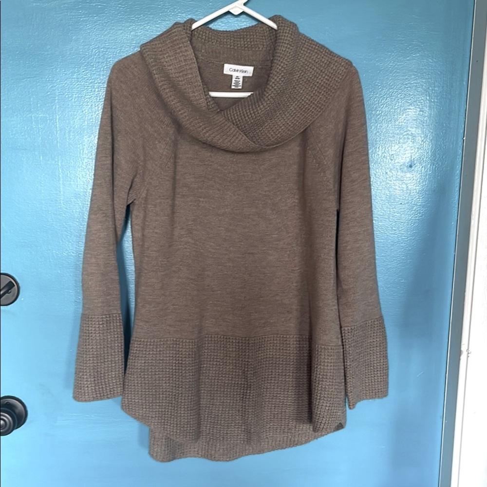 Calvin Klein Womens Beige TurtleNeck Cowl Neck Luxury Sweater - SZ M.